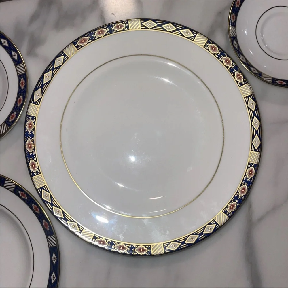 5 Piece‎ Place Setting Kedleston by Royal Crown Derby Gold Trim Vintage England